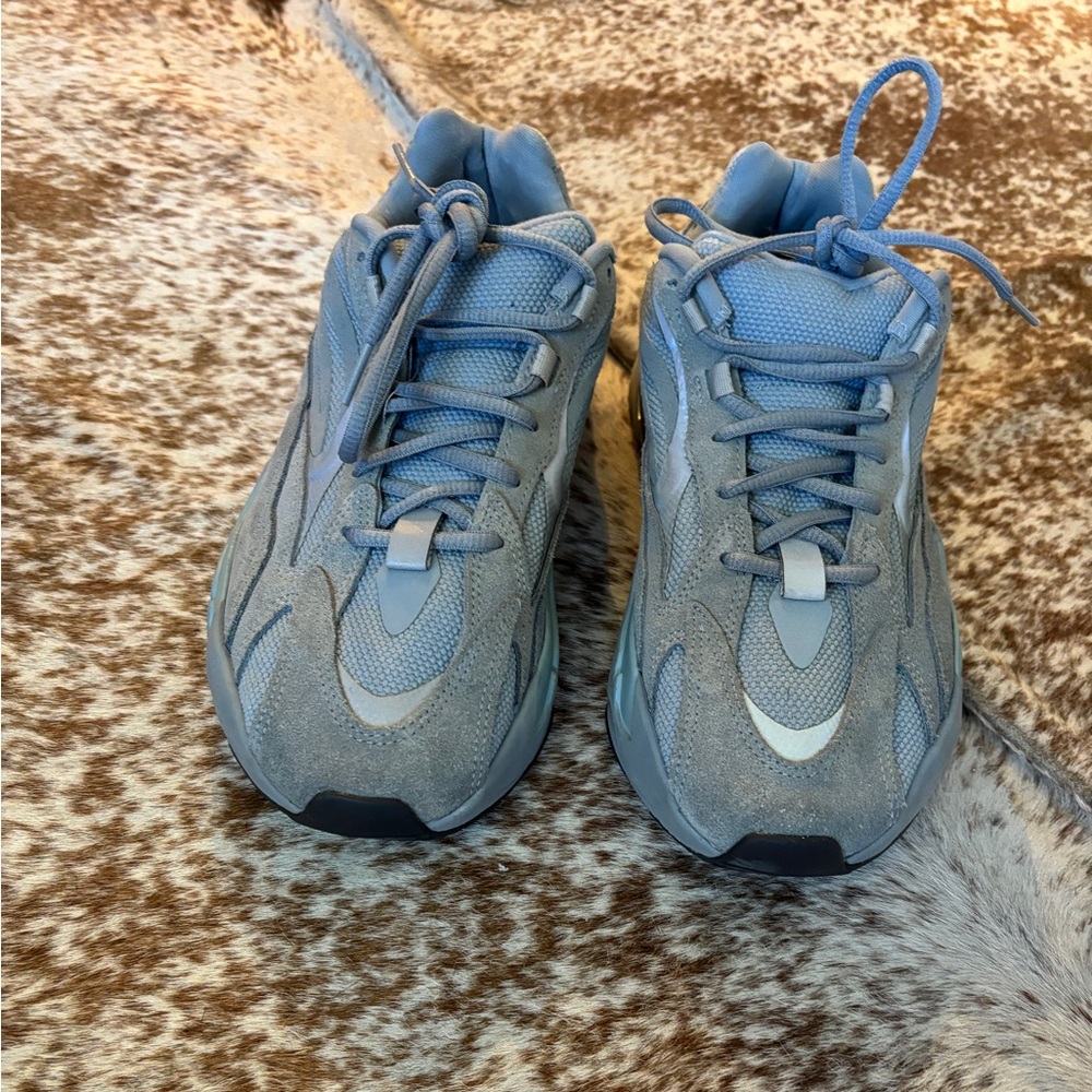 Yeezy 700